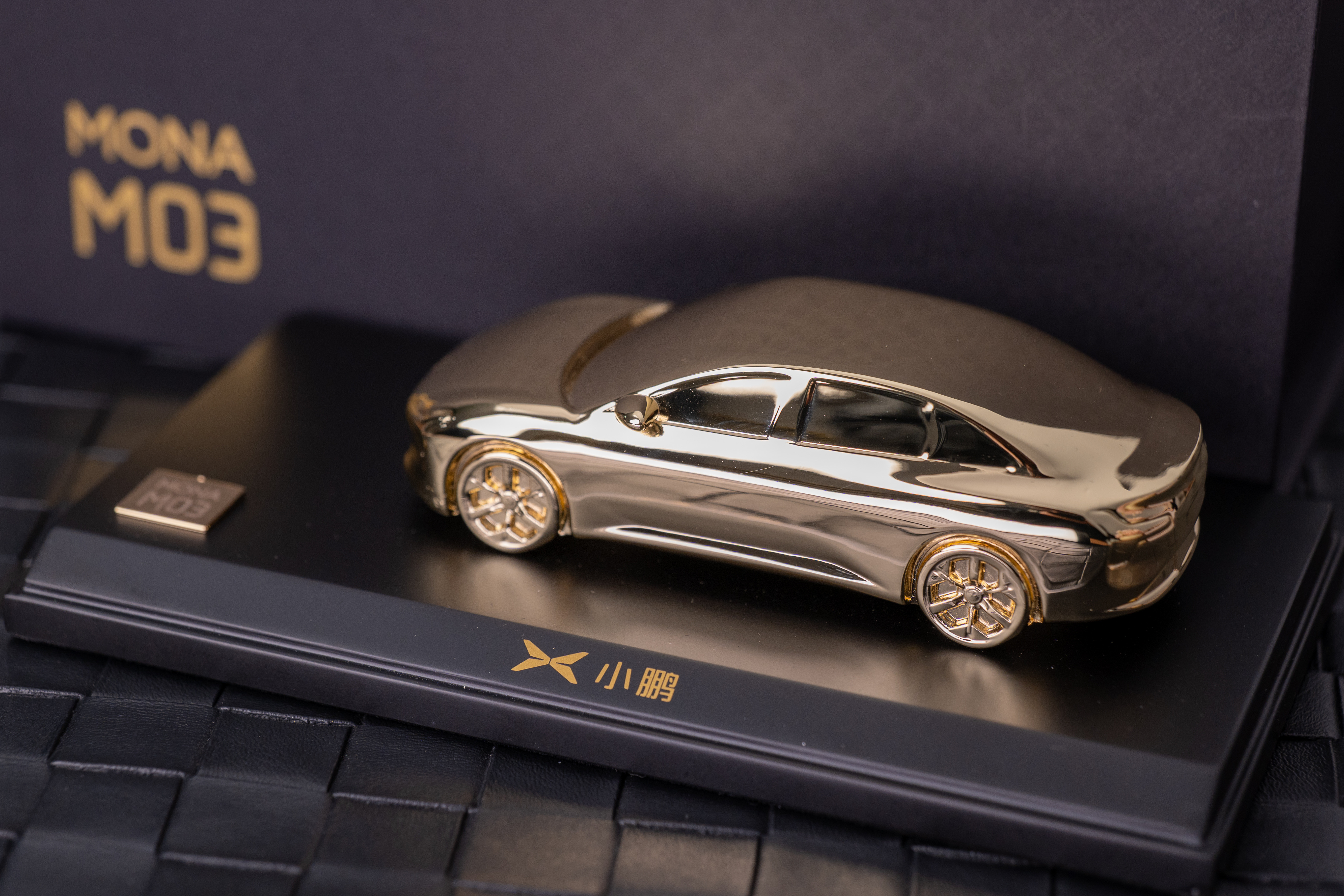 买5辆MONA，咋只收到一个车模？