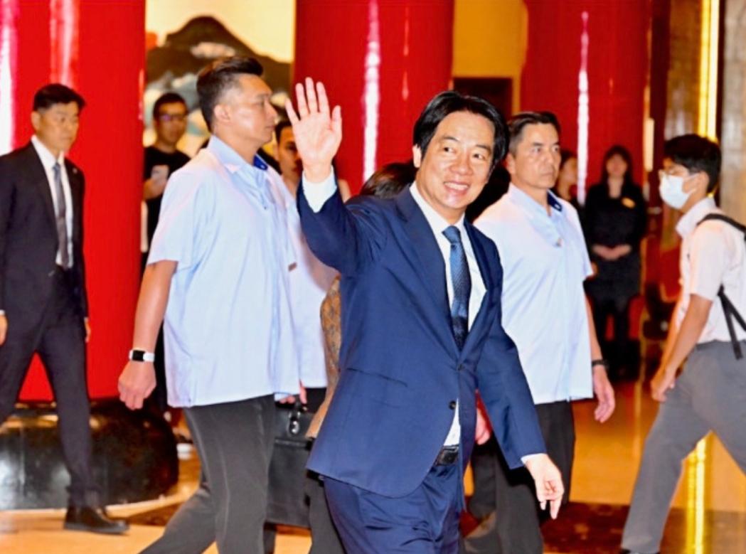赖清德的回应来了。针对国民党新主席郑丽文近日提出的“九二共识”“两岸和平”等主