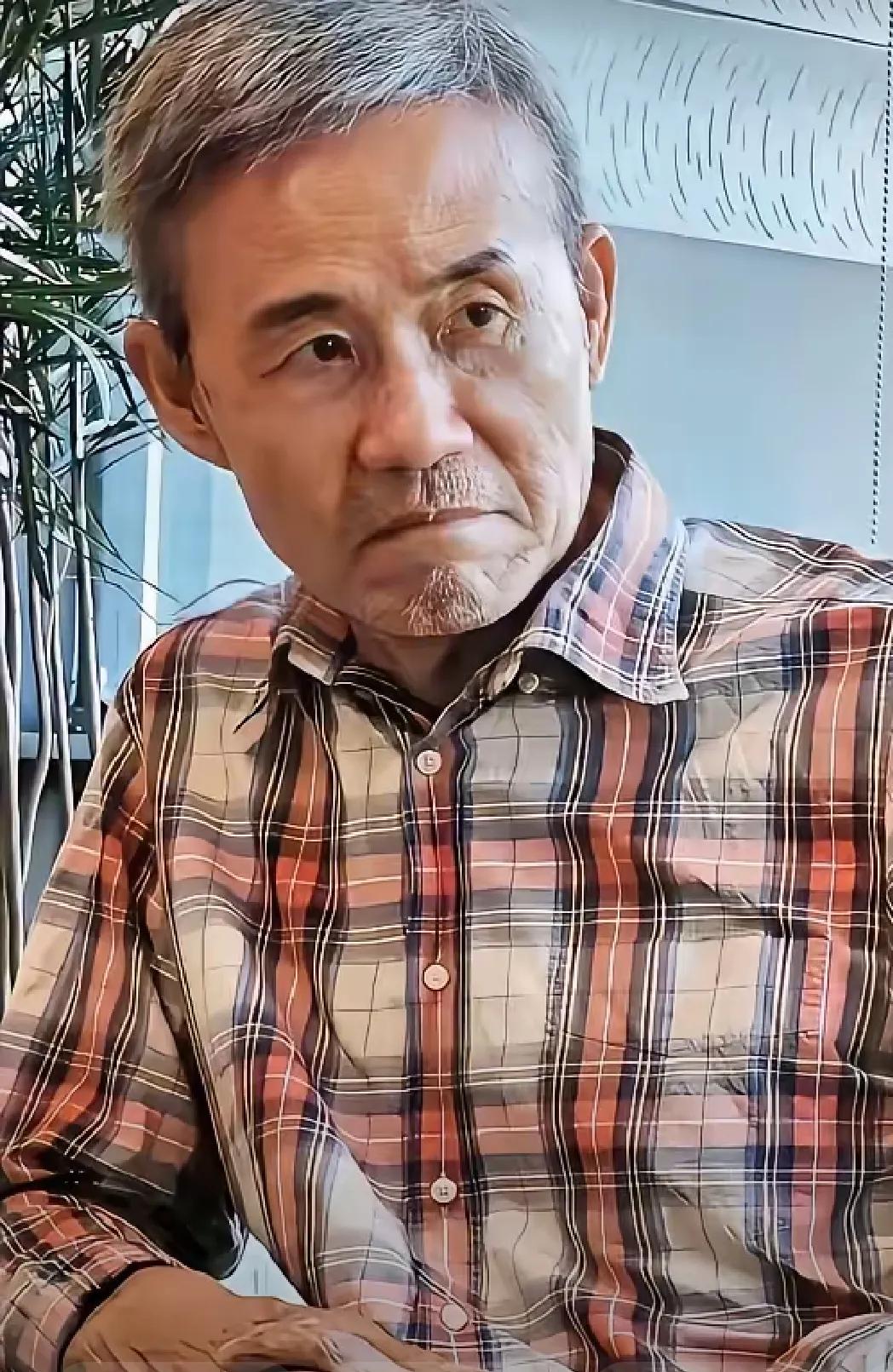 老王危矣！据说田贵族的社媒删除了所有与老王的合影照片，尽管老王拉了皮儿美了发生了