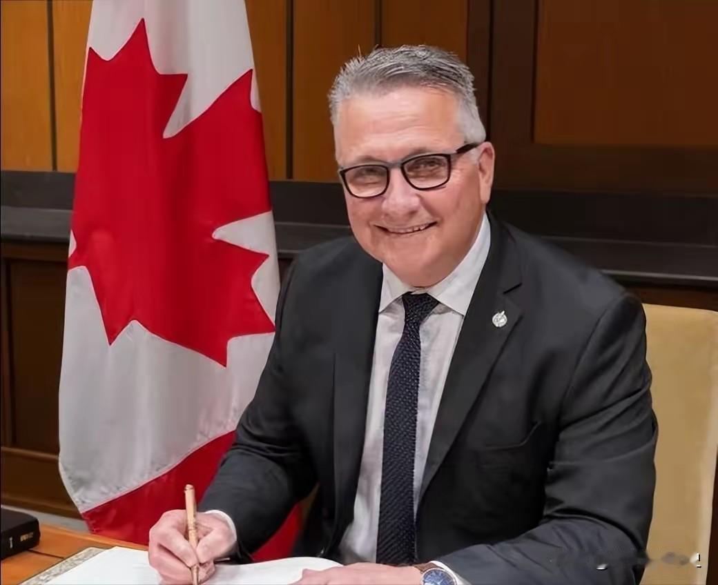 加拿大：已接到中方订单​今天凌晨，加拿大农业部长在受访时满面笑容地对着说道：