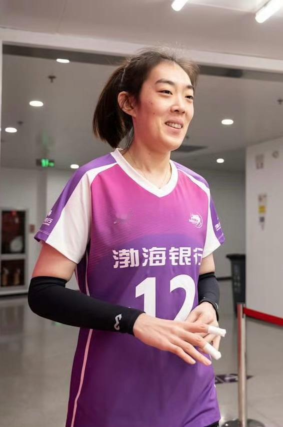 【今球讲】天津女排在第三局19-11领先，被山东25-23逆转，确实不应该。这也