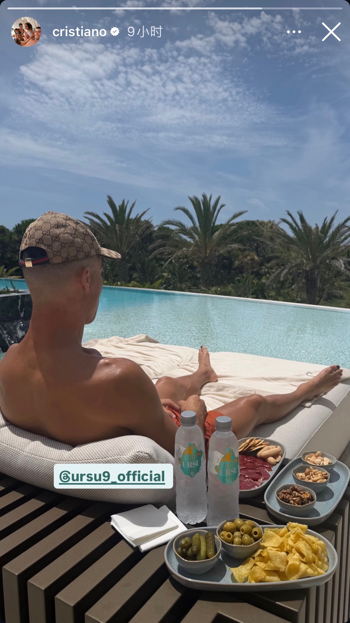 熟悉的gucci帽一戴上更看不到头发了