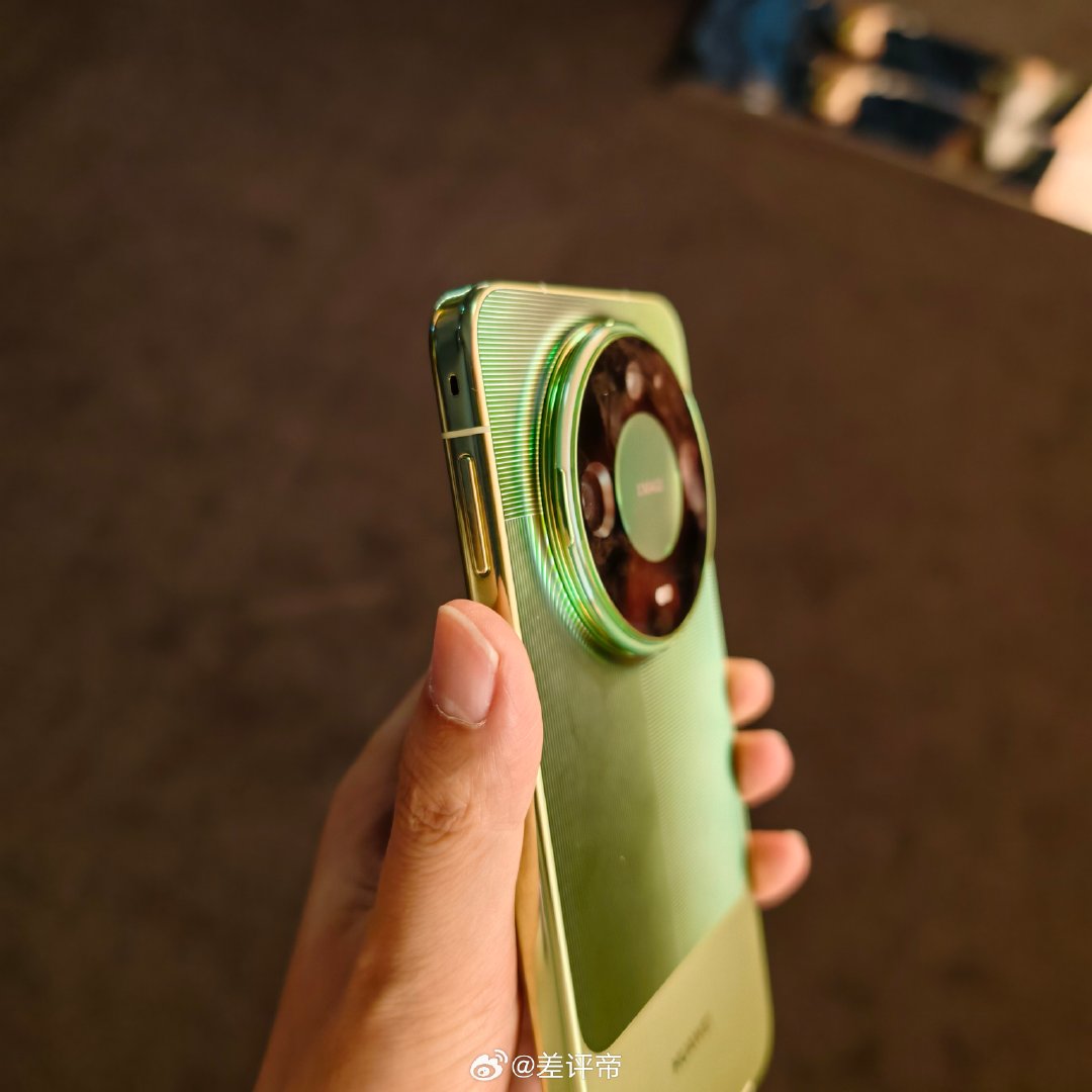 看来，我看的没错，确实是三个麒麟9030，相较于满血版屏蔽了一个性能大核，GPU也减少了一个计算核心