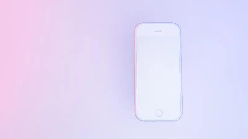 一女子在路上捡到了一台苹果手机，打开一看发现这手机设置了找回功能，屏幕上显示着，