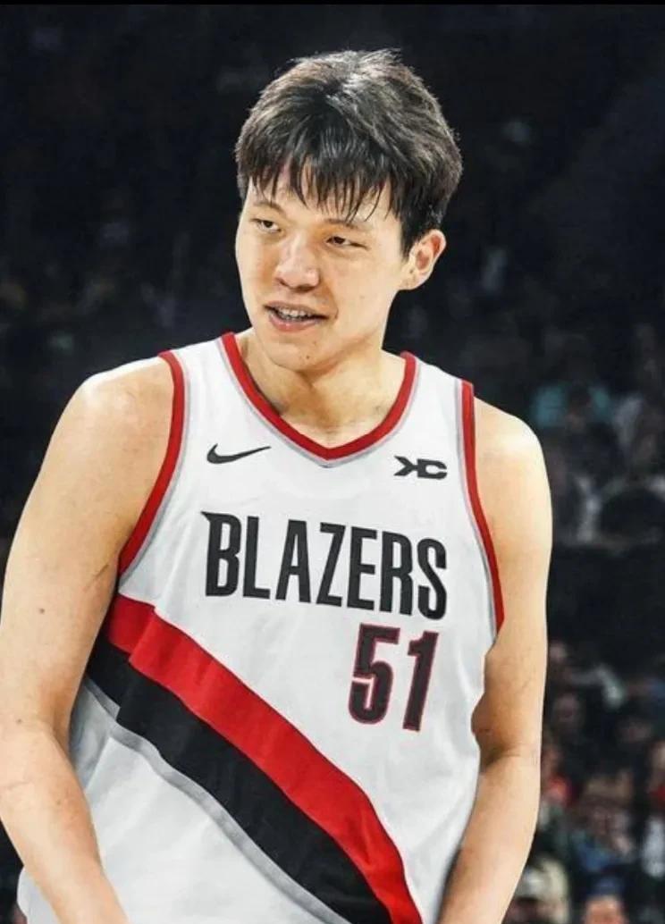 这么快就被詹姆斯控制了吗你这么选是入不了曼巴门籍的据开拓者队跟队记者Sea