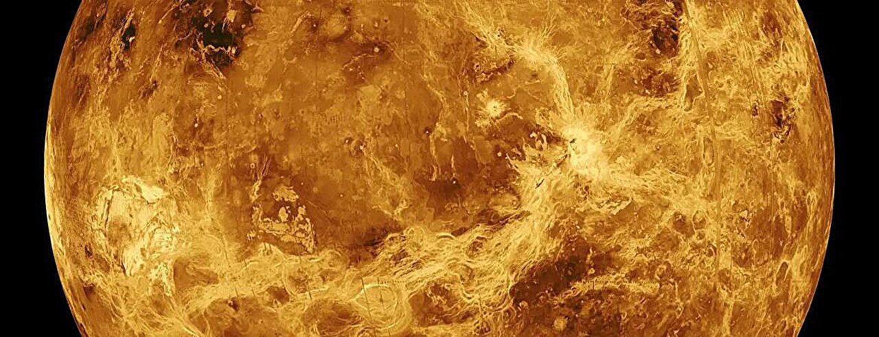 金星没有卫星。一项新研究认为，它很可能有过，只是被自己吞掉了。在太阳系里，金星是