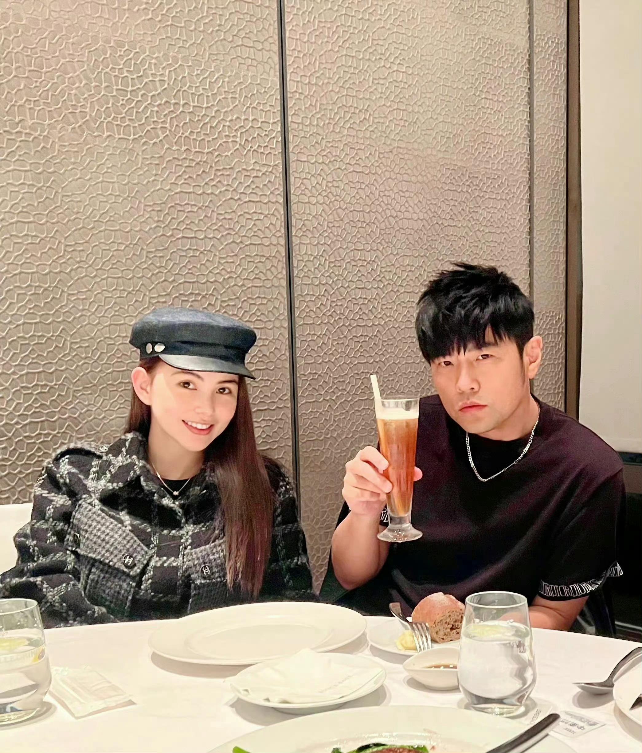 和老婆的浪漫晚餐