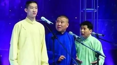#头号创作者激励计划#钱城：郭德纲当初更喜欢何云伟。钱城是天津极品相声帮的班主