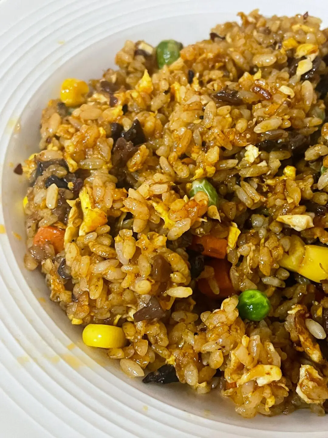 牛肝菌什锦蛋炒饭，简直是神一样的搭配！