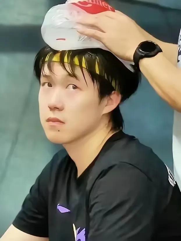 太好哭了！孙颖莎刚回家就要出发，冠军的团圆太奢侈了刚结束队里体测，孙颖莎就