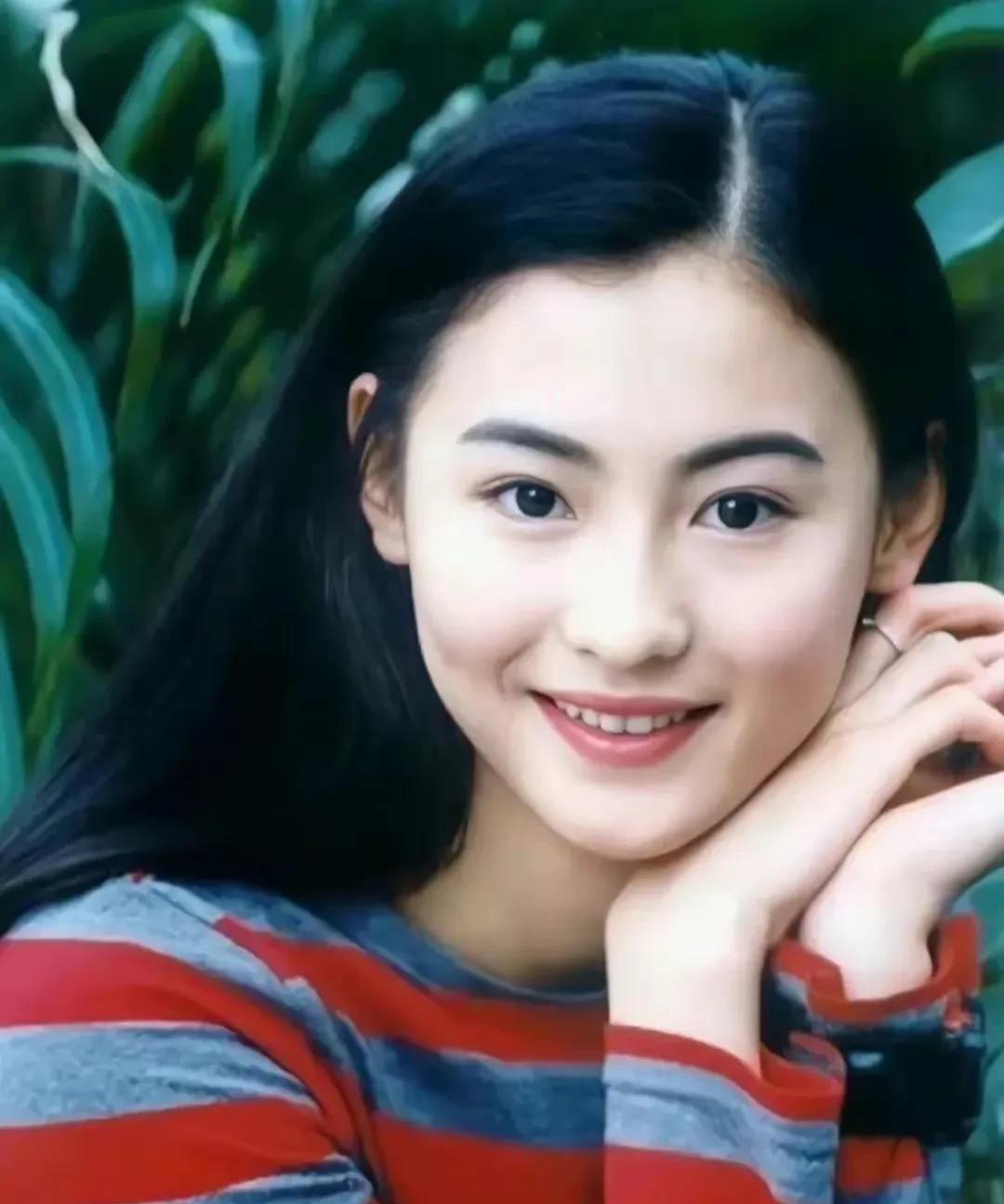 沈梦辰问张柏芝:“你会帮儿子带孩子吗？”张柏芝不假思索就点点头。沈梦辰问:“