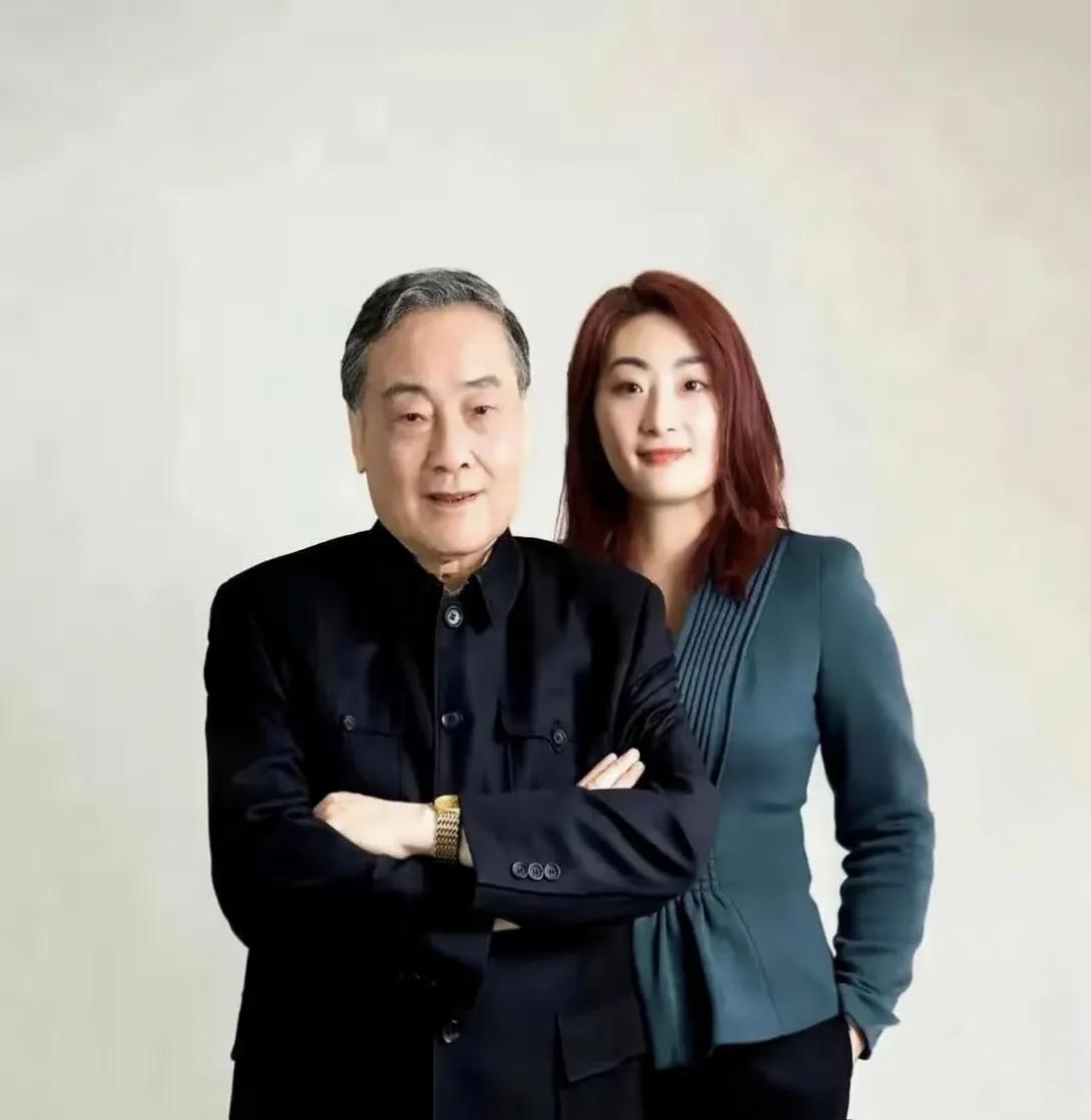 娃哈哈宗庆后真的疼爱长女宗馥莉吗？答案是肯定的，从宗馥莉同父异母的弟弟妹妹