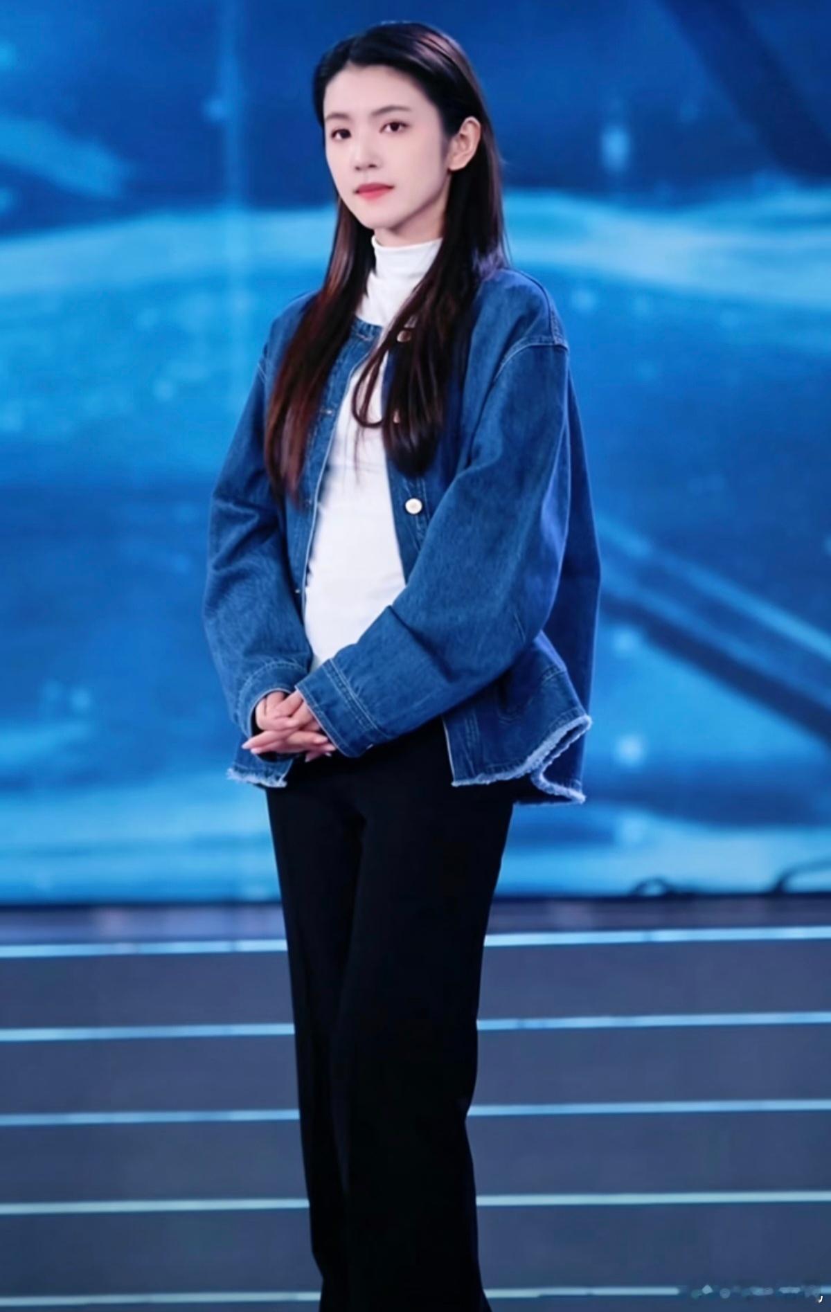 李云霄真的被她美到