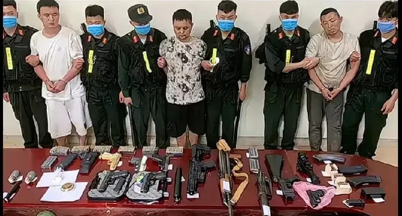 胆大包天！3名中国男子购买老挝大量手枪、手榴弹、子弹等军火，偷渡越南。
