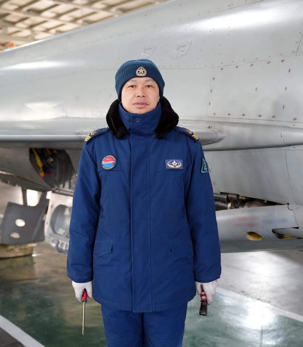 我土还是很勤俭节约的，去年很多人，包括我自己，都认为空军已经将所有的歼七都退役了