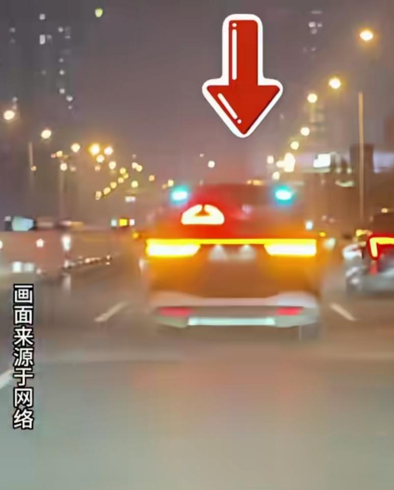 3月31日晚，武汉的某自动驾驶服务车辆有一些出现了系统故障。一些载有乘客的车