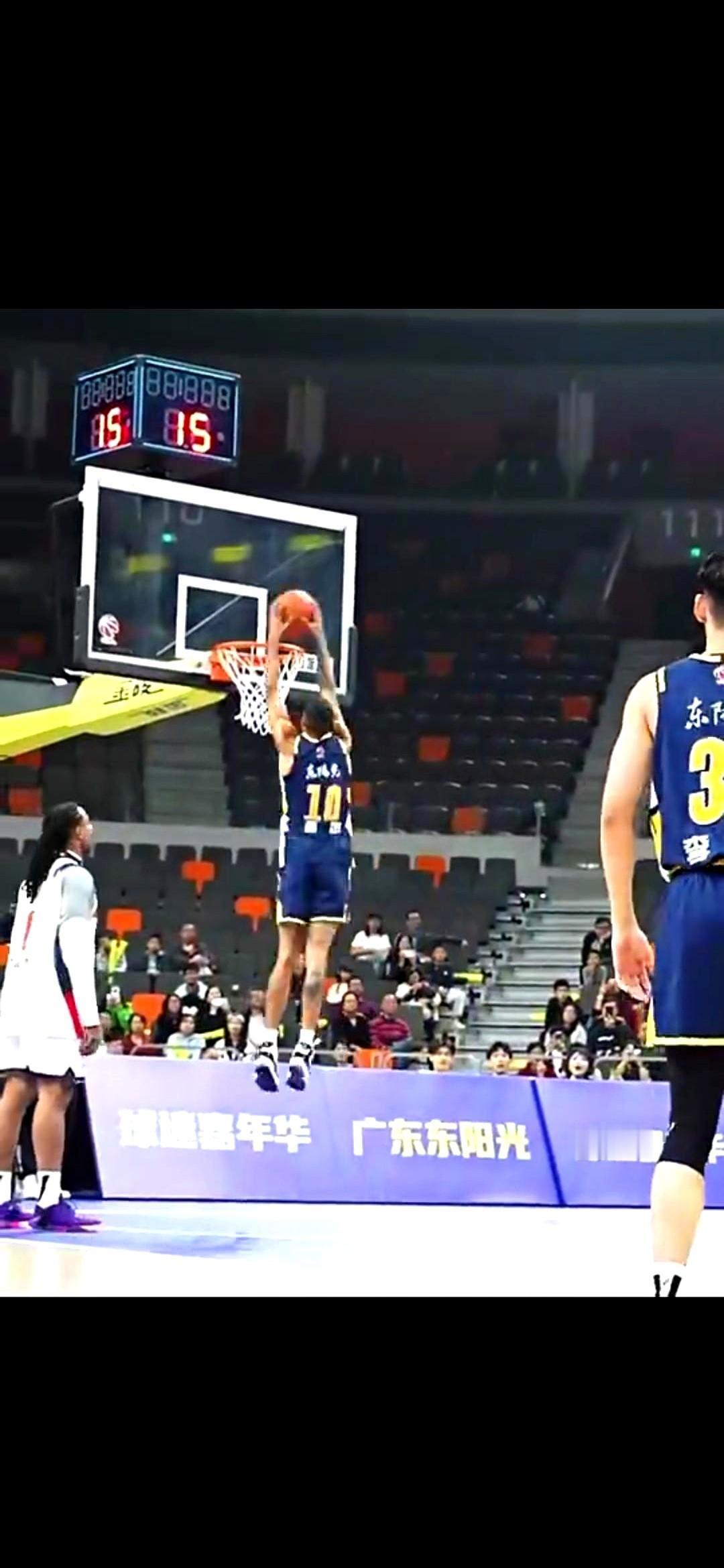 崔永熙被奎因比下去了？伤病是根源，但广东队等不起了！不比不知道，一比吓一跳。