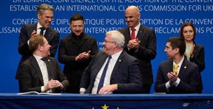 海牙签署俄乌战争赔偿公约，34国介入开启追责进程来源:离昔药阳12月16