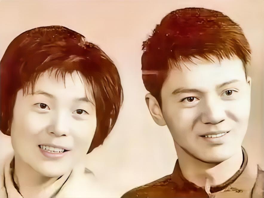 1971年冬天，程玉凤被父母用两根绳子绑在爬犁上，卖给了邻村，收了300块。她父