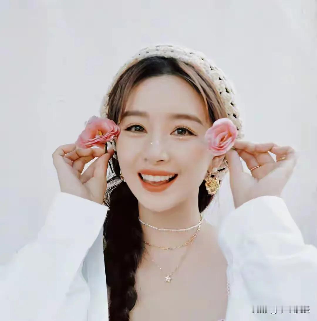 网友喊:本人快出来辟谣。阚清子被曝生产女婴传闻，没有膀胱和肛门已在医院夭折。十