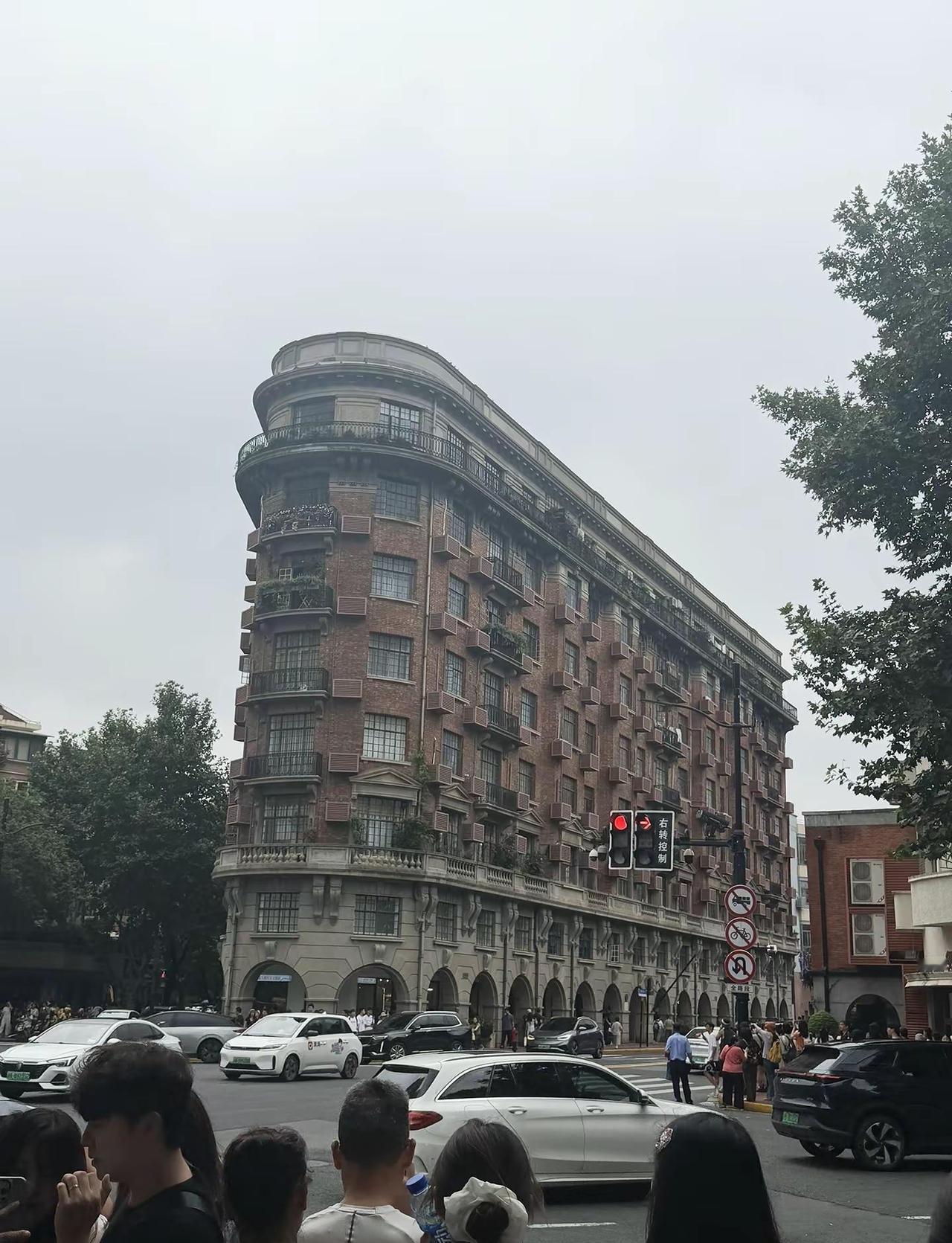 📍𝑺𝒉𝒂𝒏𝒈𝑯𝒂𝒊上海原来你看上的海，是纸醉金迷的上海陆