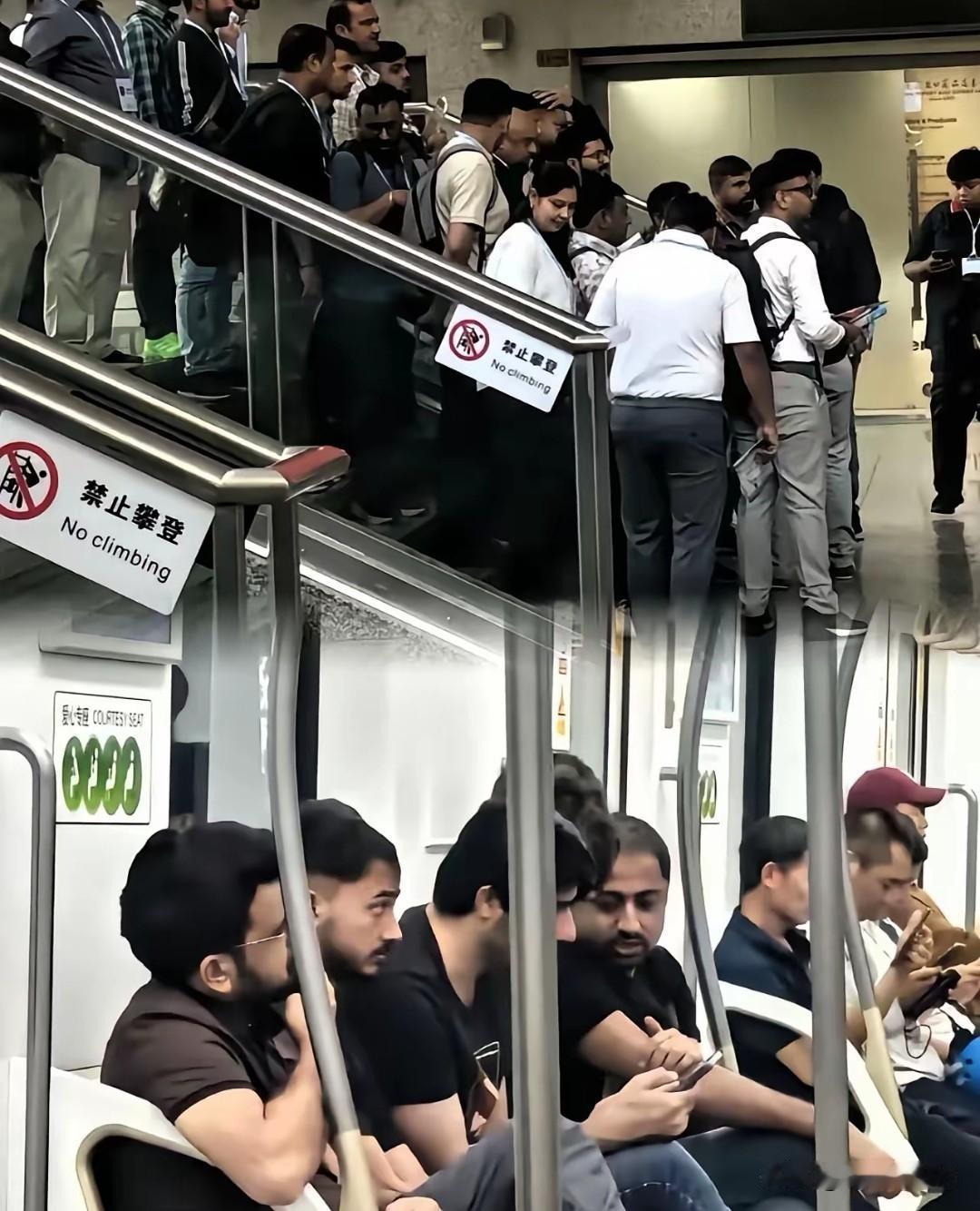 白云机场硬核安检引全网刷屏点赞白云机场严格入境查验火遍全网，评论区清一色叫