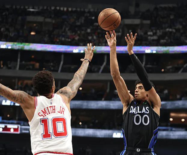 关于浓眉东契奇这一笔交易，迄今为止，去细看，独行侠血亏还真不一定。湖人是得到了