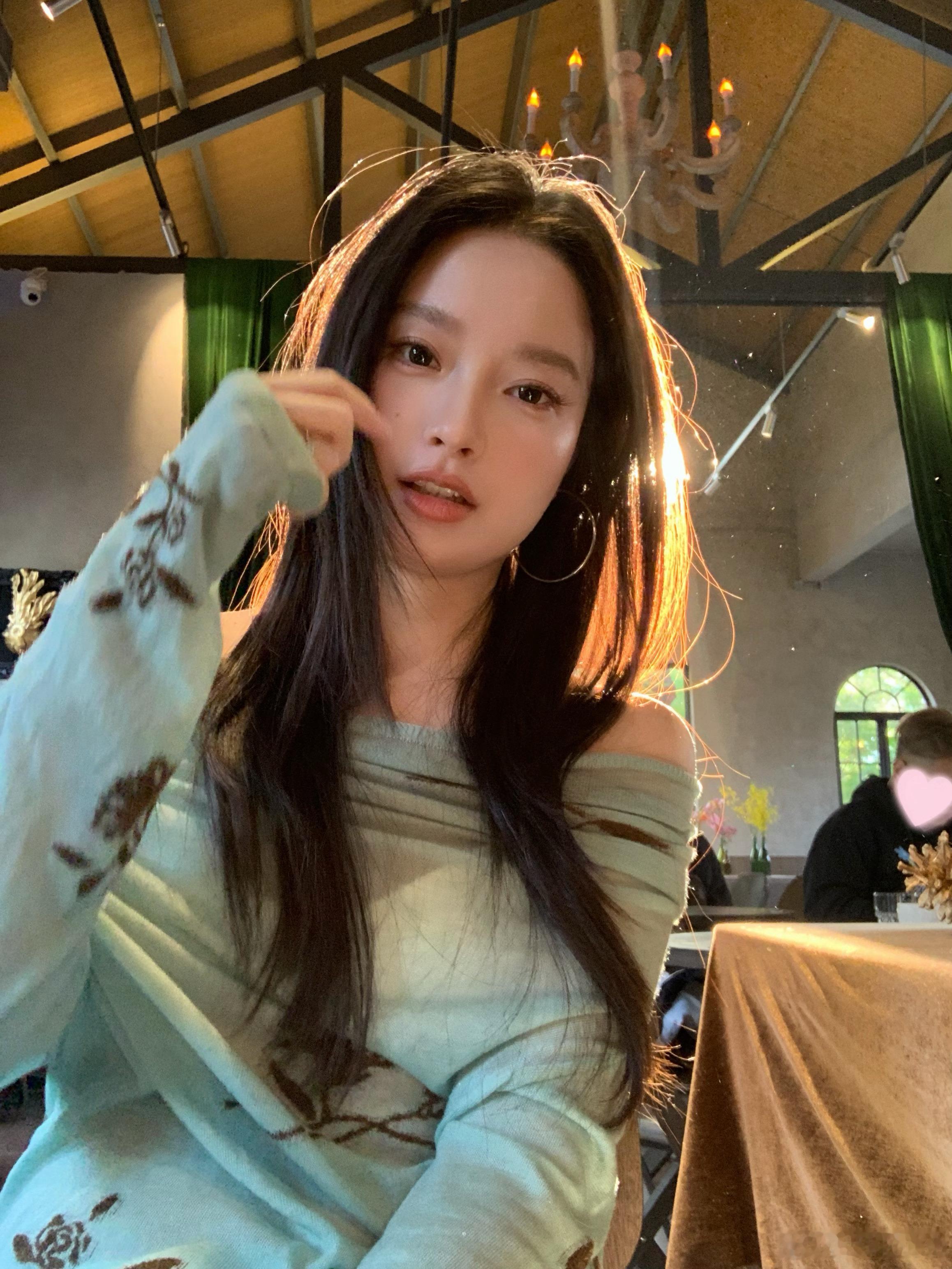 一些最近🧩翻看相册时发现记录最多的就是美食和小狗对小狗真的是完全没有抵抗力前些