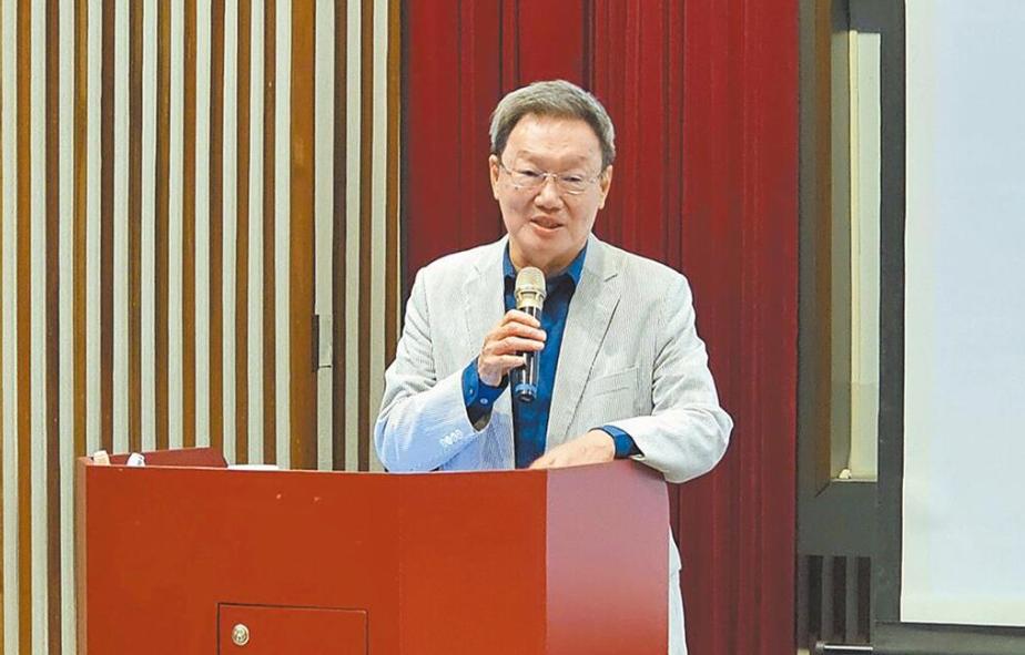 就在刚刚，台“安全局前秘书长”苏起发表声明，5月17日，针对特朗普公开表