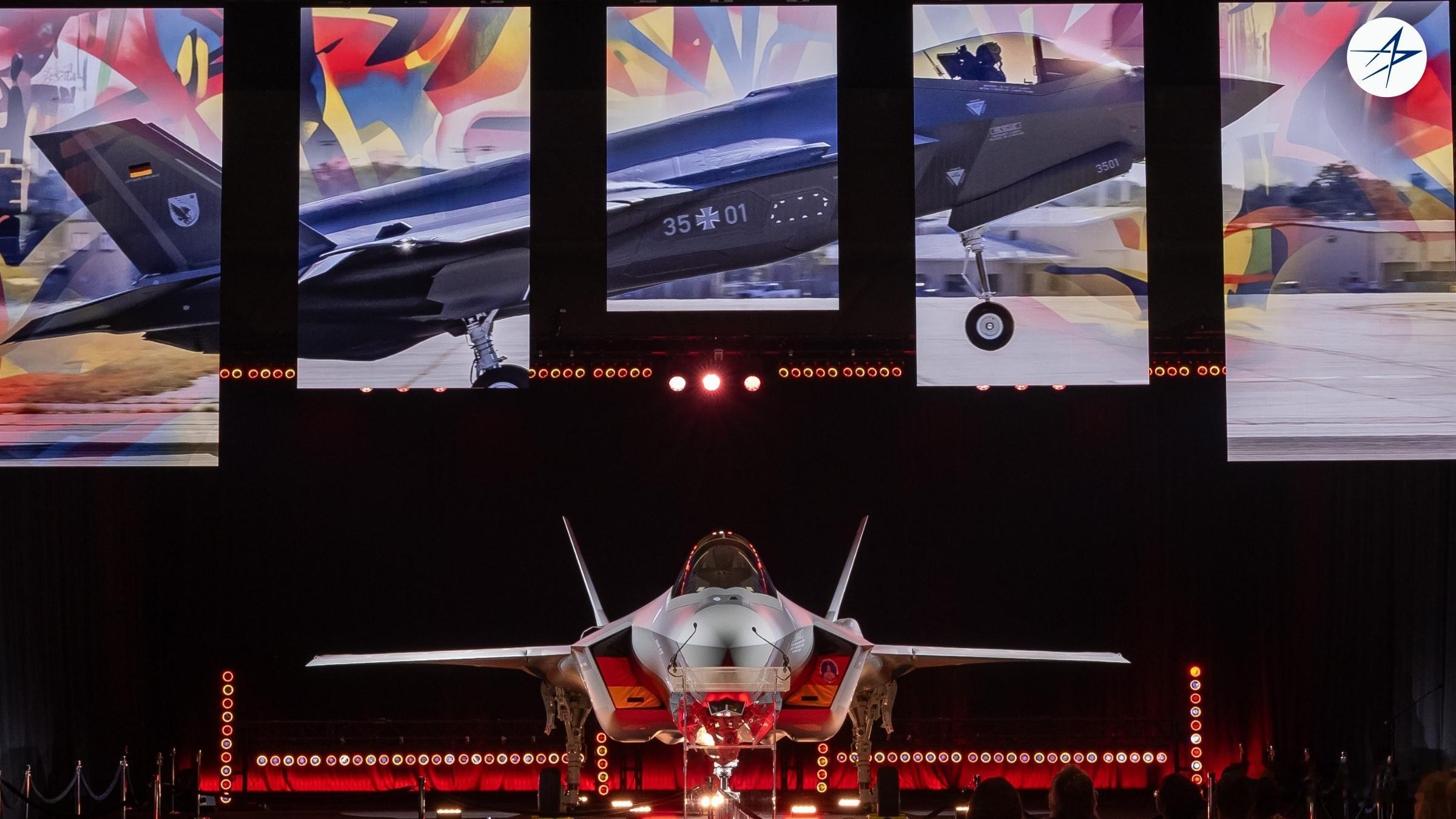 德国空军刚刚接收了他们的第一架F-35，没想到欧洲的空军战力已经比我们落后这么
