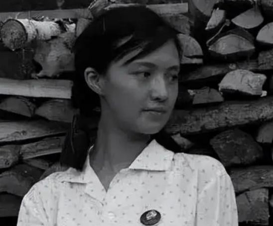 1977年，32岁女知青刘琦返城无望，嫁给一位农民，新婚之夜，她对丈夫说：“你对