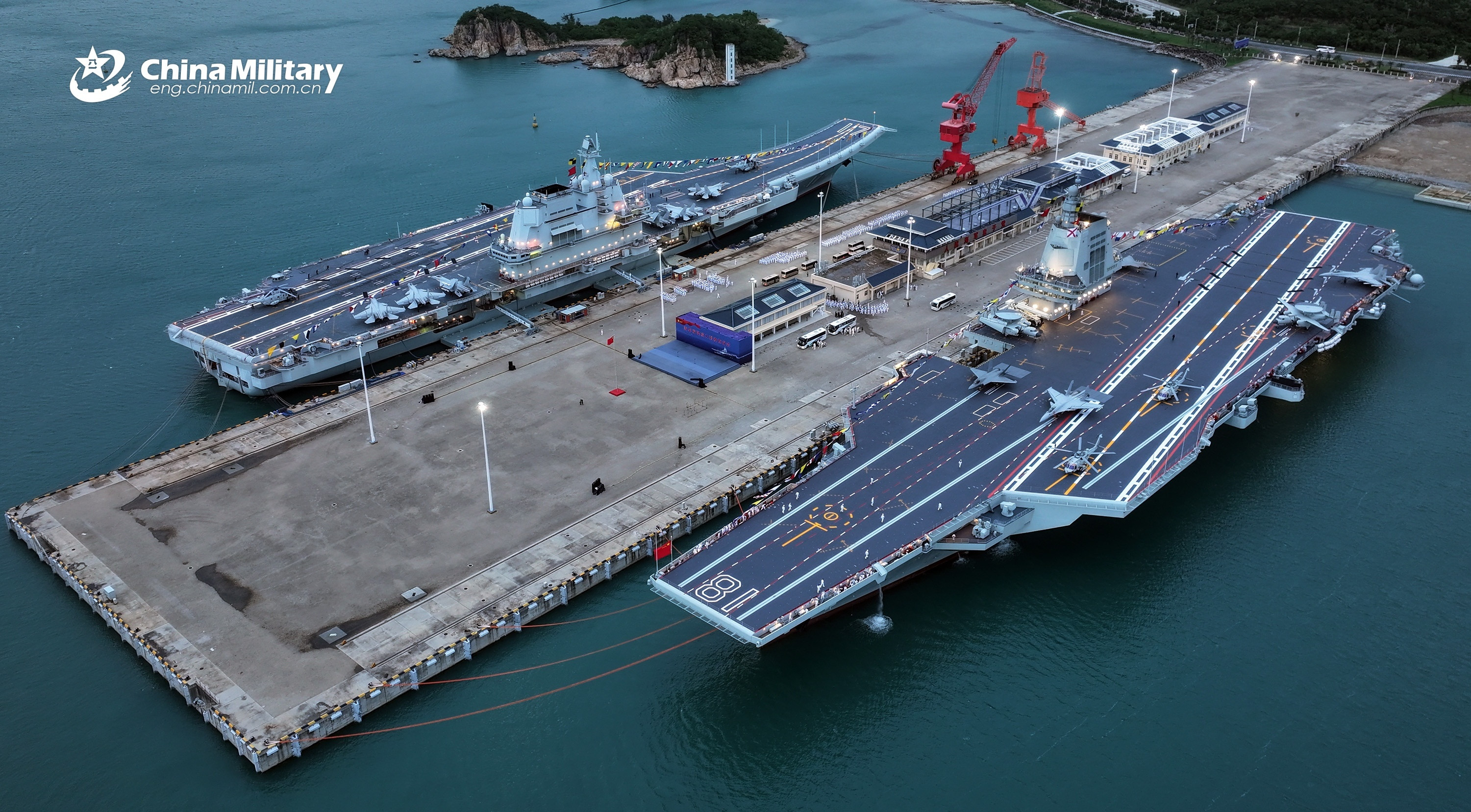 中国军网英文版的福建舰美图[墨镜]还是英文版的图更漂亮[抠鼻]烽火问鼎计划福建