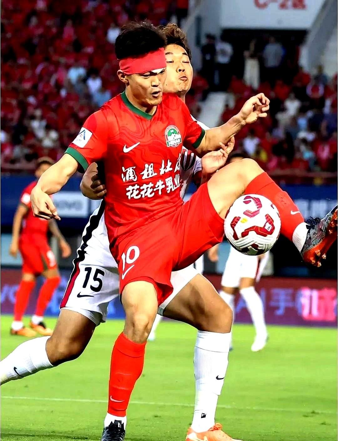 没人觉得苏超越来越“可怕”了吗？不是因为那些球员踢的越来越好，也不是踢出一场
