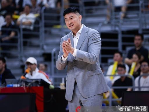 苏群称杜锋将不再担任广东男篮主帅CBA休赛期重磅人事变动！媒体人苏群最新爆料，杜