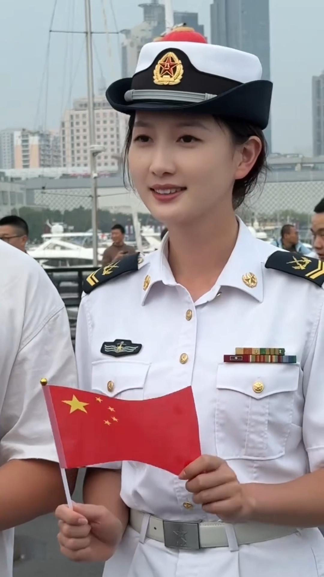 致歉海军王茂茂——我以貌取人，失之军机！2025年北海舰队开放日的时候，王茂