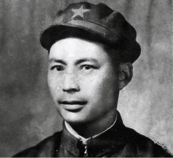 1952年，67军军长李湘在朝鲜战场视察完工事后，突发怪病，头大如球，最终不治而