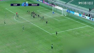 “队长，自己人。”，国安再次上演自己人飞铲的名场面。这次是亚冠2级联赛最后一