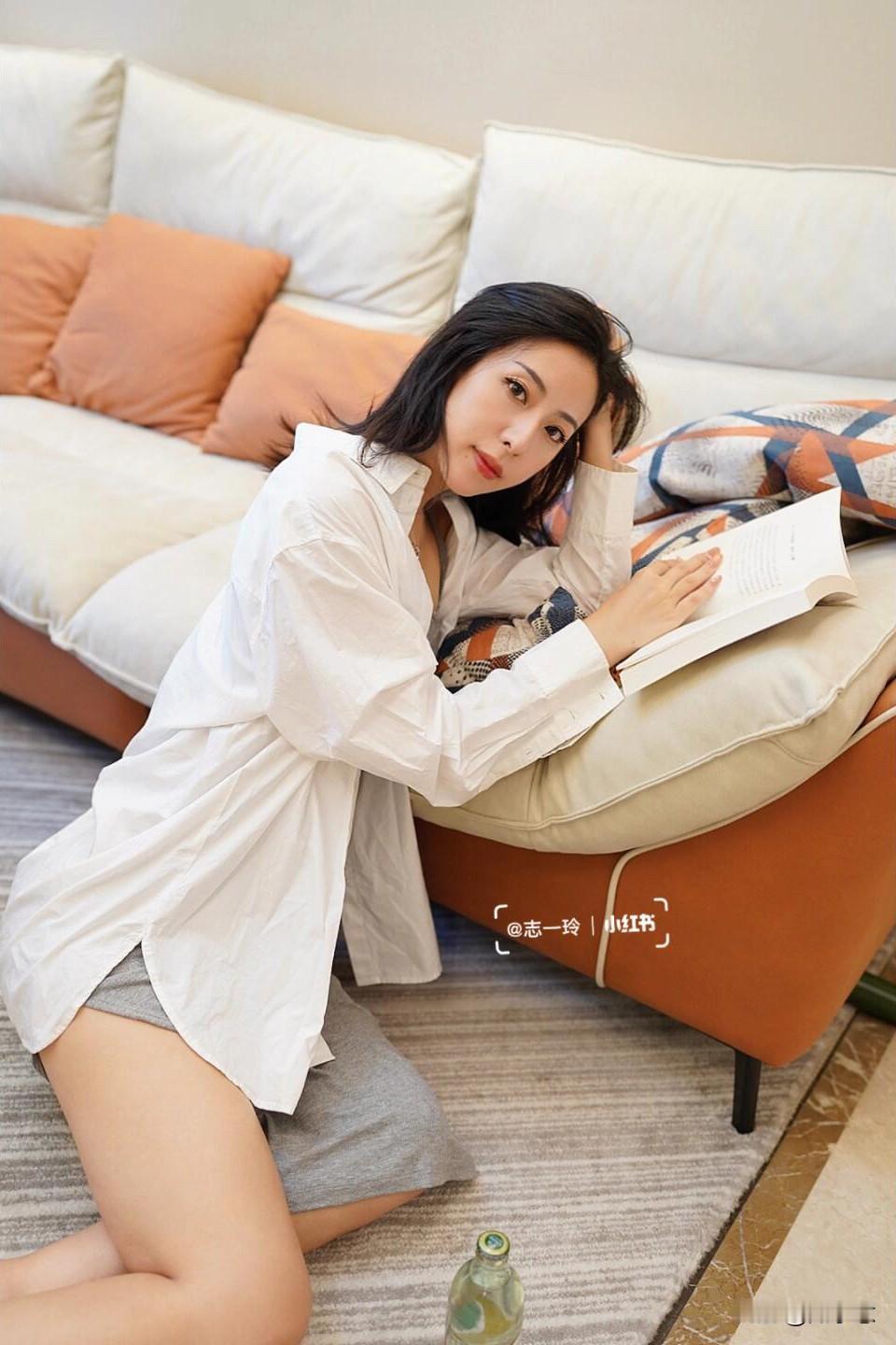 一起听歌就是共享心跳下着雪的窗外，很适合在家享受慢时光日复一日的生活，也会有