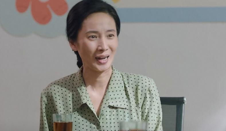 方婉之在总裁办公室，把那份“优厚待遇”的合同推了回去。她刚帮公司签下过亿订单