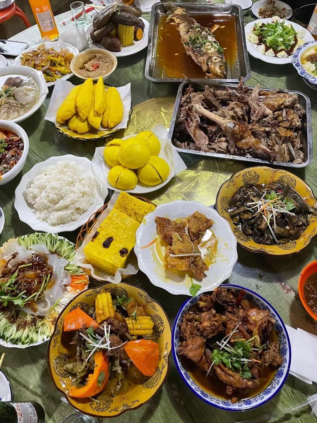 我想说，即使是半份也很大一份[捂脸哭]东北菜为啥不能做半份​​​