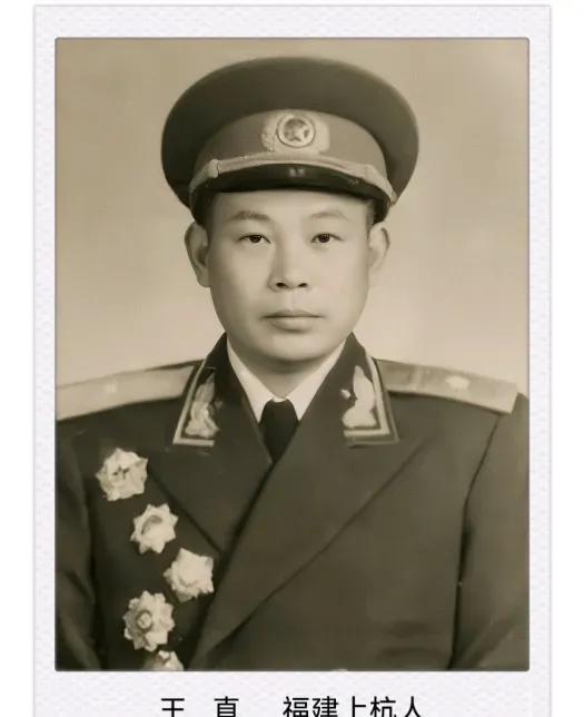 1950年，志愿军缴获了3000条毛毯，政委王直却下令全部剪碎，战士们不理解：“