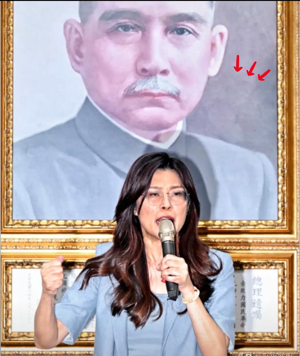 国共贺电互应！“九二共识”之外藏着更重要的信号中共中央给郑丽文的贺电，把“推