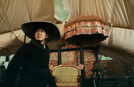 有一次，李连杰做客《鲁豫有约》时，鲁豫问他：“听说《湄公河行动》开拍前，张涵予那
