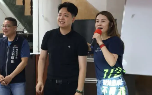 对于岛内的大罢免，民进党的最高标准是要罢掉20席及以上的国民党籍“立委”，中级标