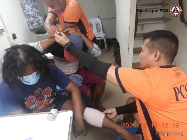 菲律宾海岸警卫队周六呼吁中国海警“遵守国际公认的行为标准，优先保护海上渔民生命，