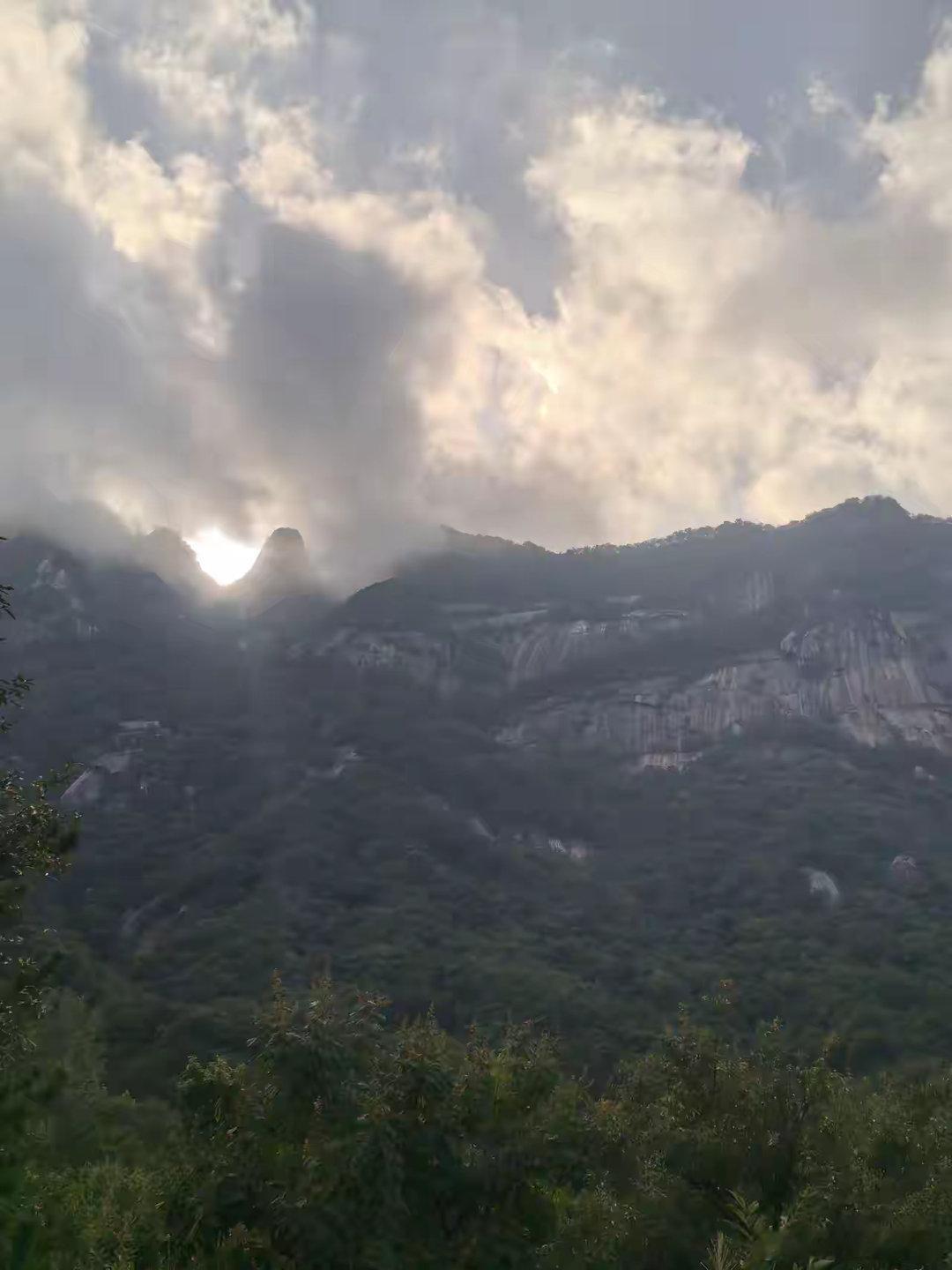 国内银行的市净率为什么这么低？国内银行市净率普遍偏低，核心是市场对资产质量的担忧