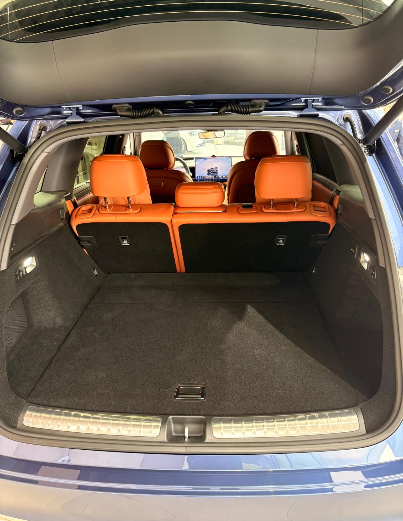 春节很多人开始自驾回家老家了，他们都说1，提前20天回家的都是工地的人2，