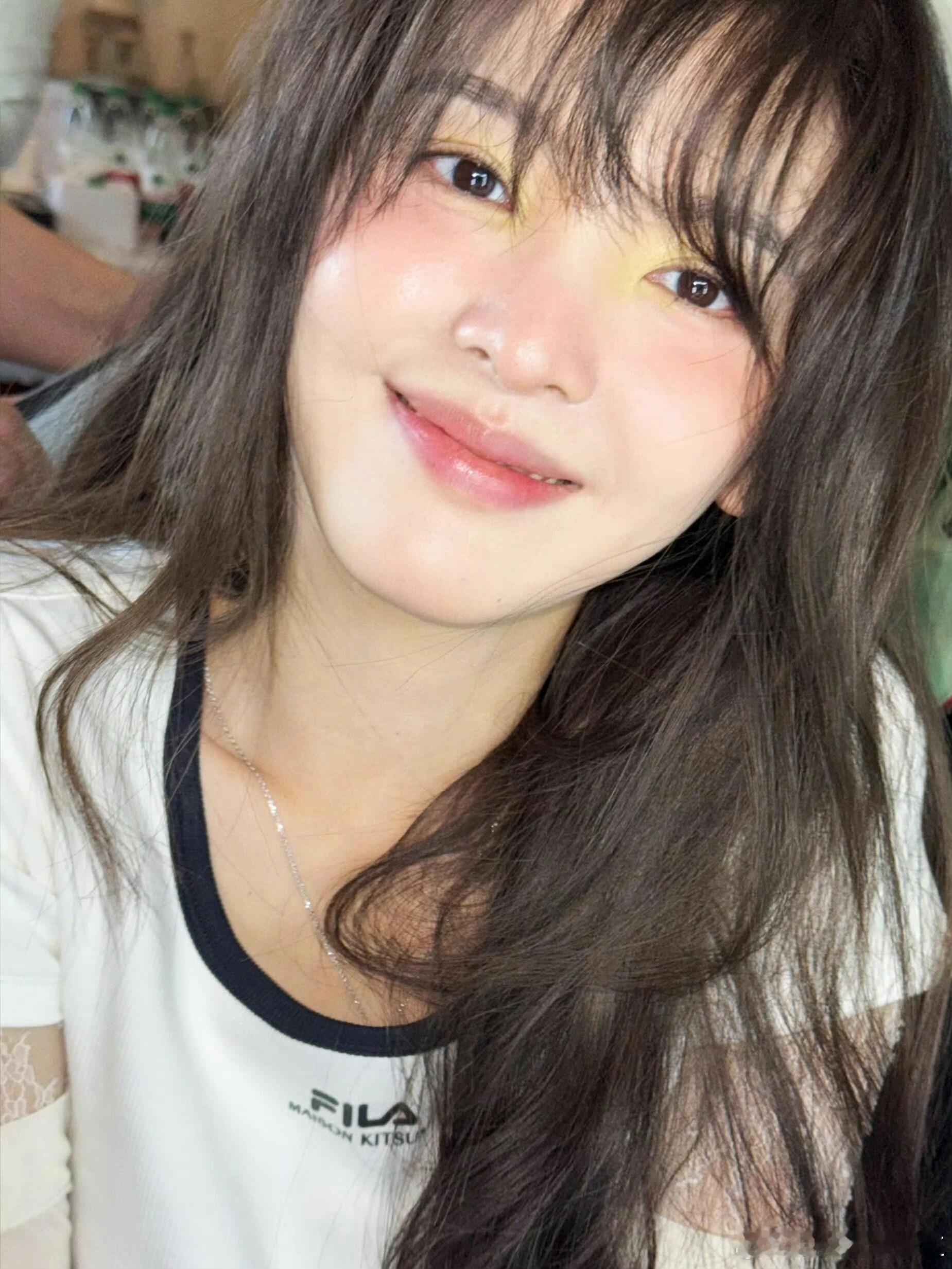 章若楠ccd美得我想说脏话了😖😖😖😖😖😖​