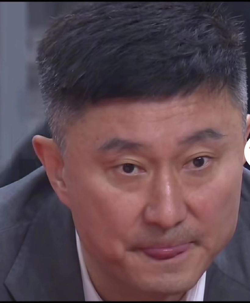 杜锋从卖萌到咬牙切齿，真正被卢伟恶心了，这两队日后就是死对头杜锋打好了就嘚瑟