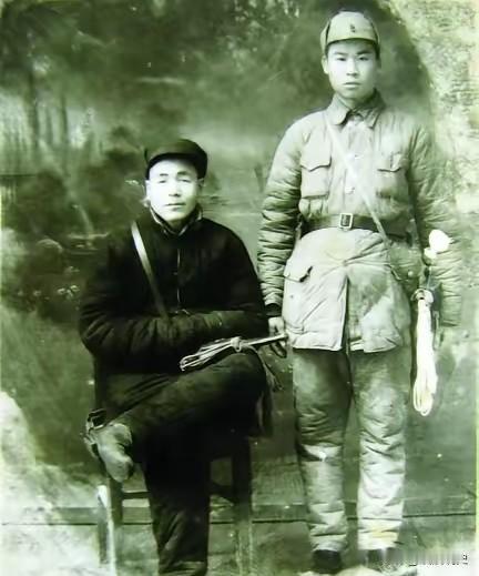 1942年，八路军锄奸队长柏广恩孤身去策反伪军队长周挺，即将成功时，外面却传来枪